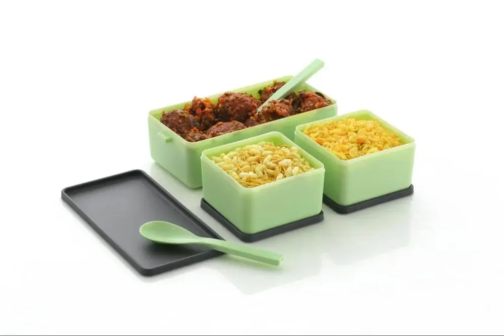 double dacker plastick lunch box
